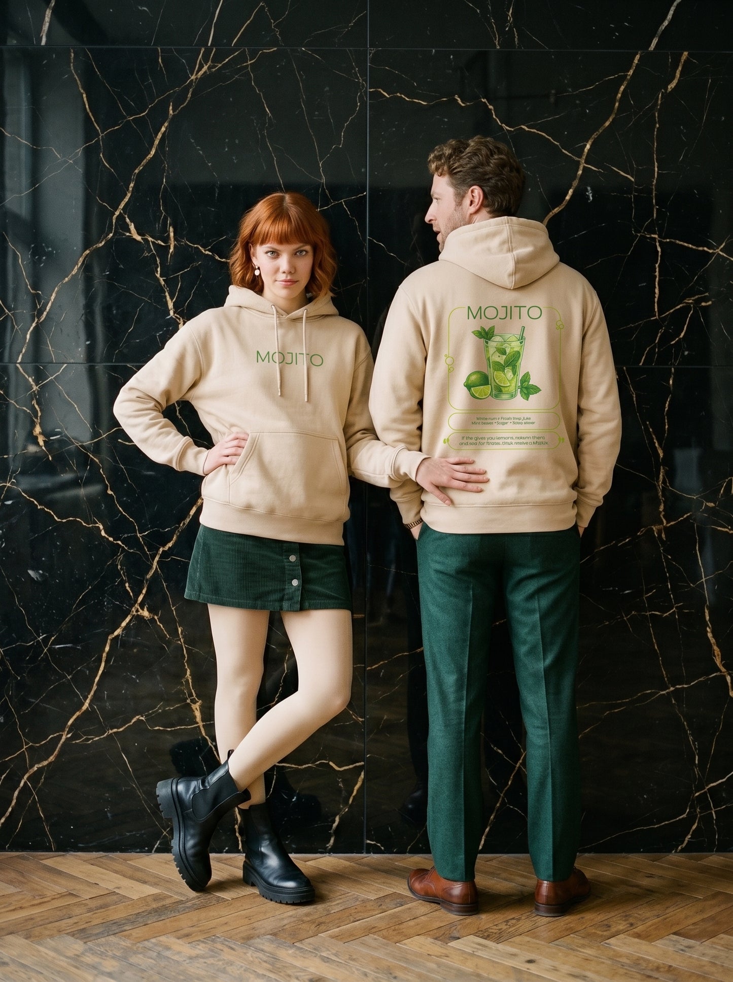 Mr.B Mojito Hoodie · Bej · Lisa ve Nathan ürünü giyerken (kurgusal karakterler, görsel yapay zekâ ile üretildi)