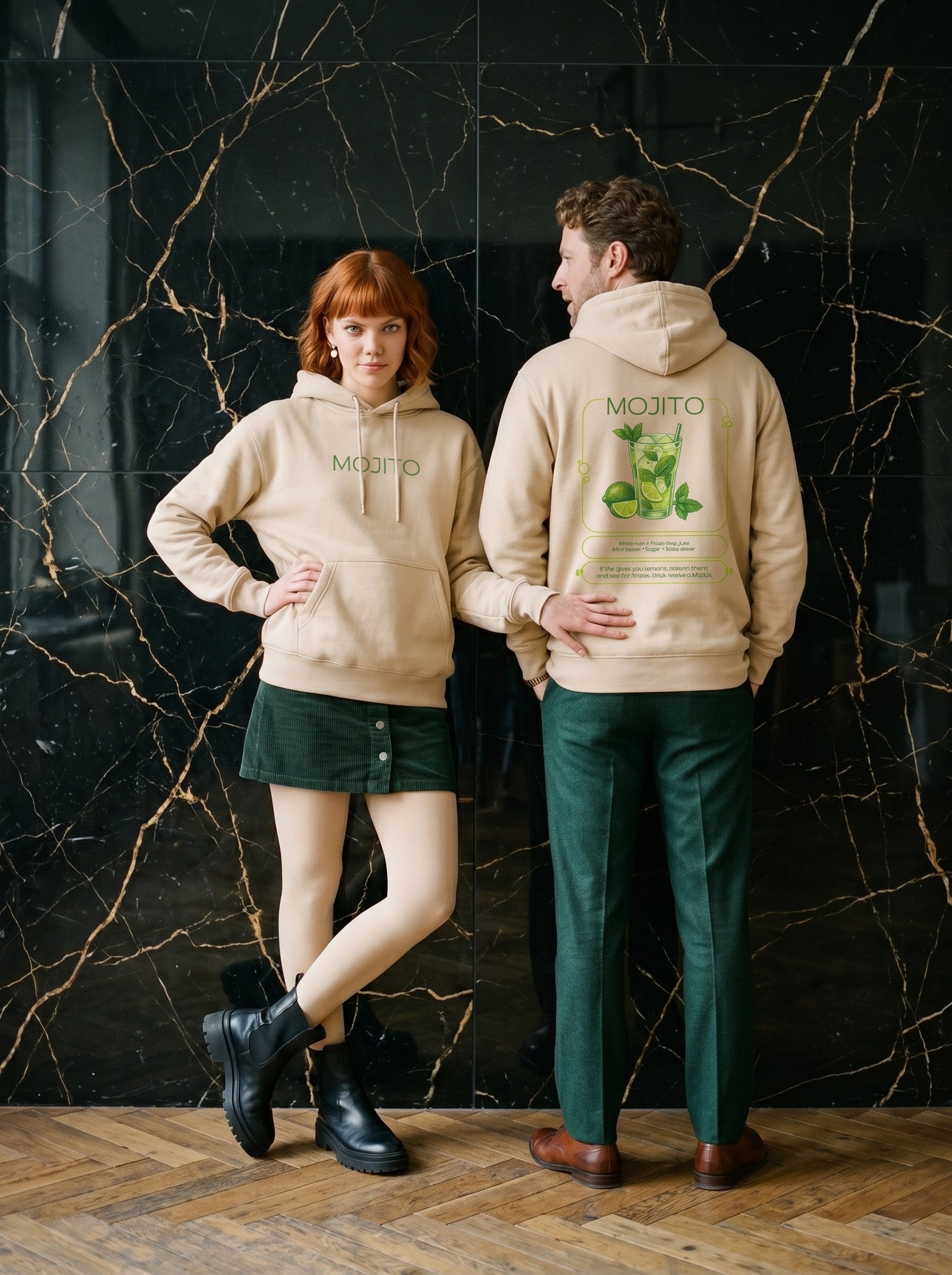 Mr.B Mojito Hoodie · Bej · Lisa ve Nathan ürünü giyerken (kurgusal karakterler, görsel yapay zekâ ile üretildi)