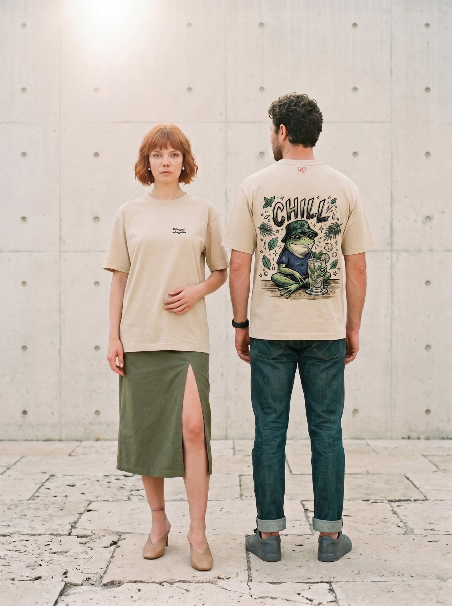 Mr.B Mojito Tişörtü · Lisa ve Nathan ürünü giyerken (kurgusal karakterler, görsel yapay zekâ ile üretildi)